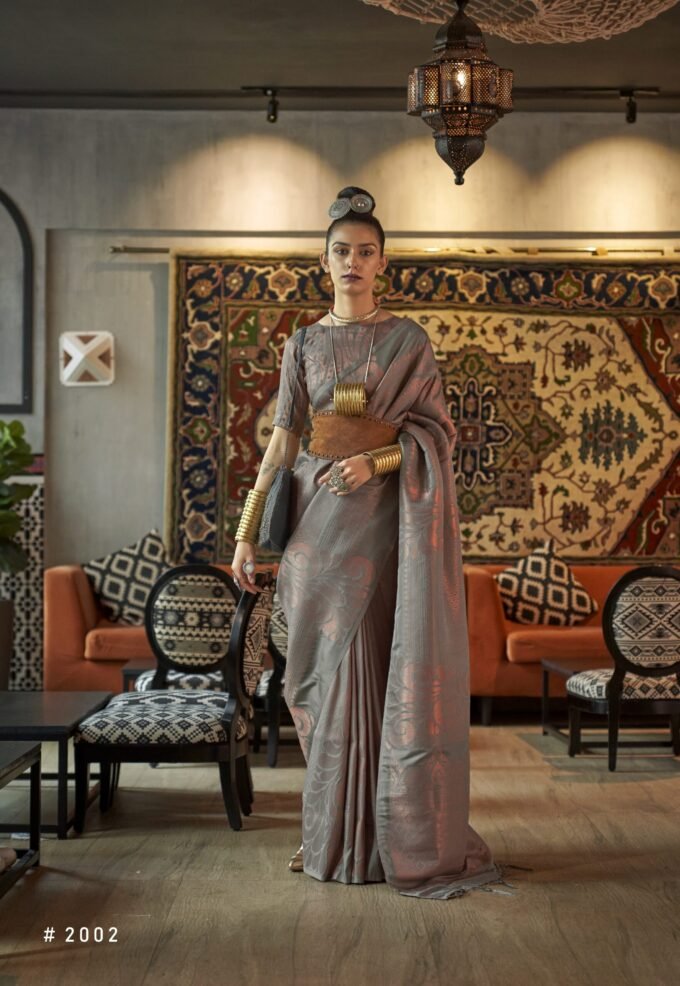 Grey Copper Zari Handloom Weaving Silk Saree